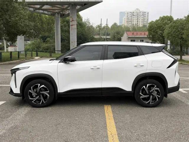 Geely Boyue — Фото автомобиля 8