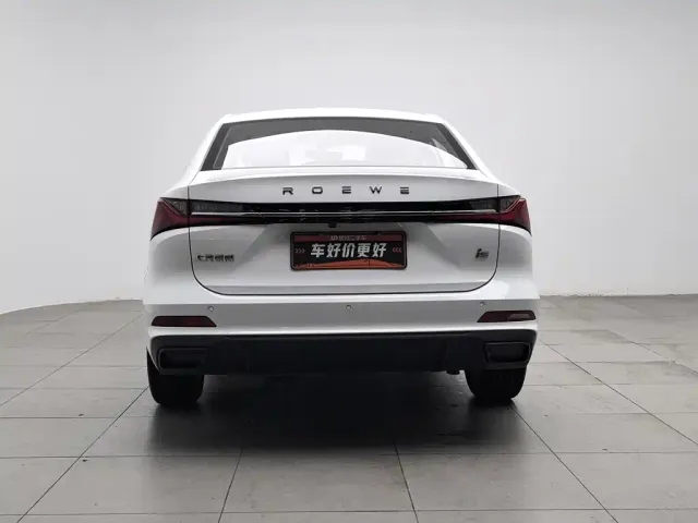 Roewe i5 — Фото автомобиля 4
