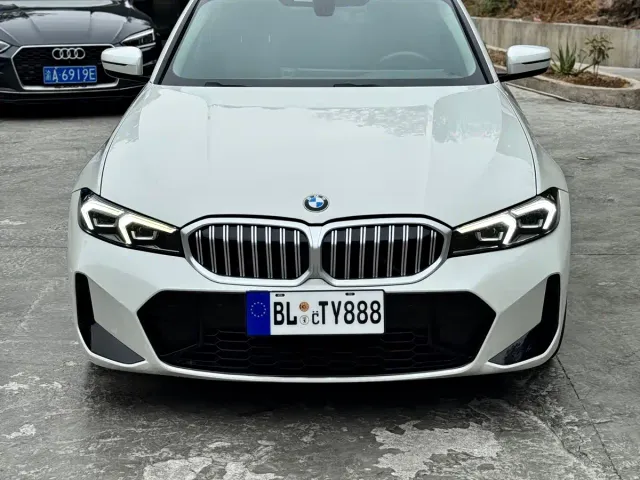 BMW 3 Series — Фото автомобиля 5