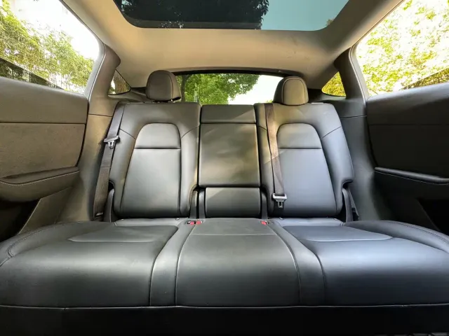 Tesla Model Y 2022 Facelift Rear-Wheel Drive Version — Фото автомобиля 17