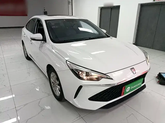 Roewe i5 — Фото автомобиля 3