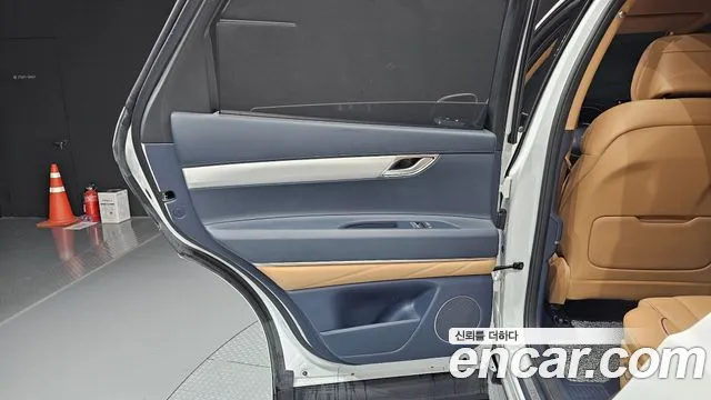 Genesis GV80 — Фото автомобиля 14