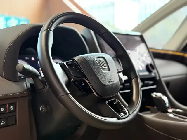 Toyota Vellfire — Фото автомобиля 7