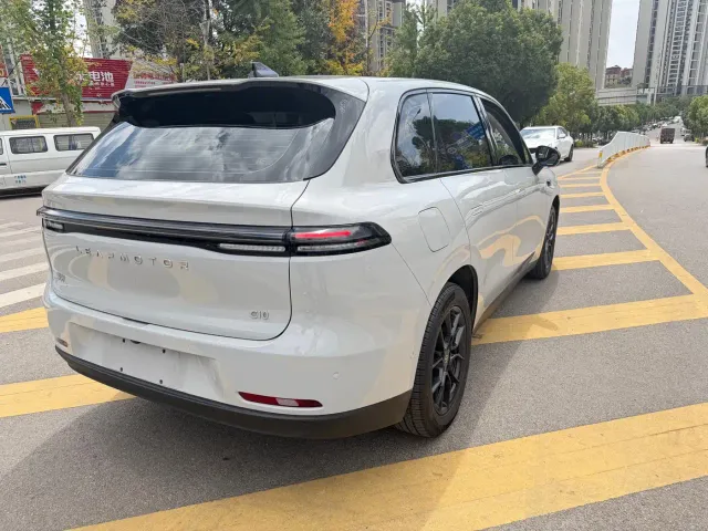 Leapmotor C10 — Фото автомобиля 3