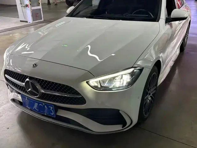 Фотография автомобиля — Mercedes-Benz C-Class