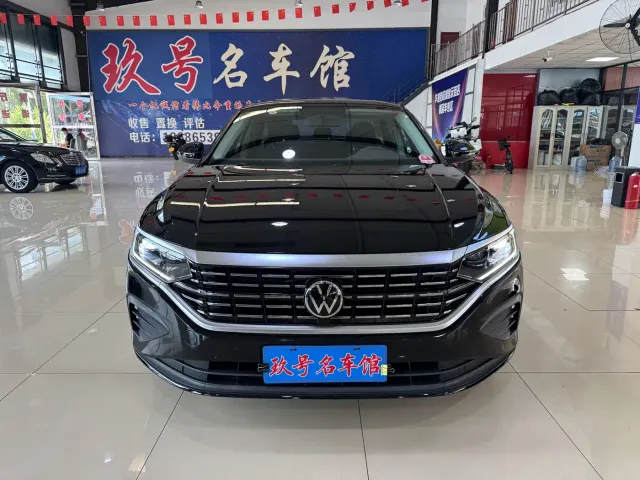 Volkswagen Passat — Фото автомобиля 2