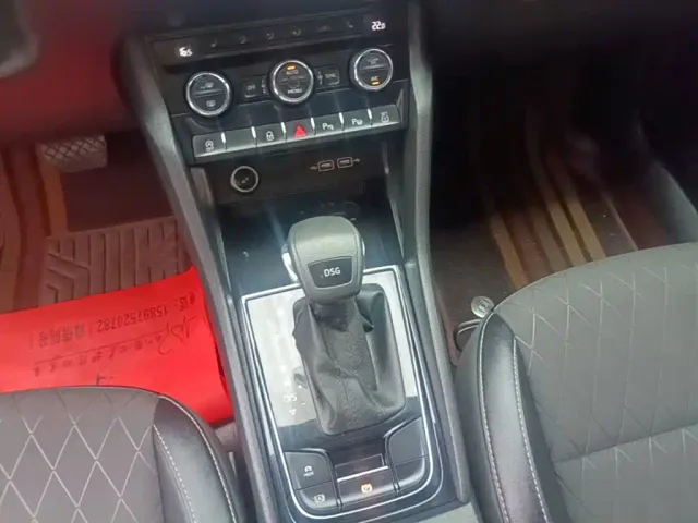 Skoda Karoq — Фото автомобиля 13