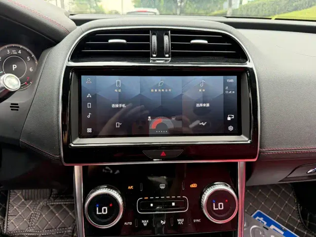Jaguar XEL — Фото автомобиля 10