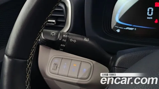 Hyundai Venue — Фото автомобиля 28