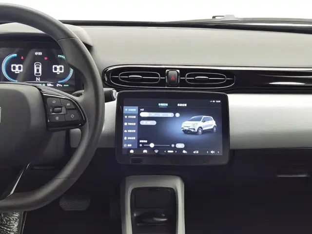 Leapmotor T03 — Фото автомобиля 12
