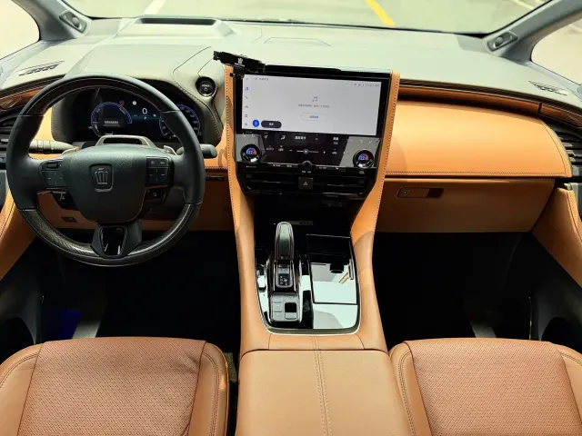 Toyota Vellfire — Фото автомобиля 16