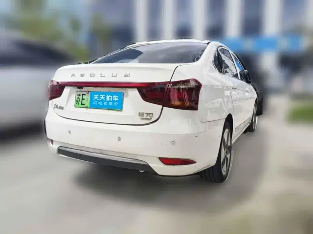 Dongfeng Fengshen E70 — Фото автомобиля 2