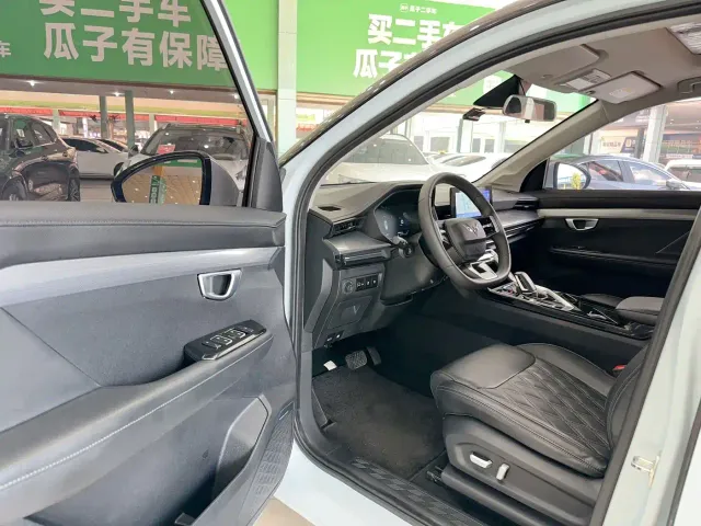 Wuling Asta — Фото автомобиля 7