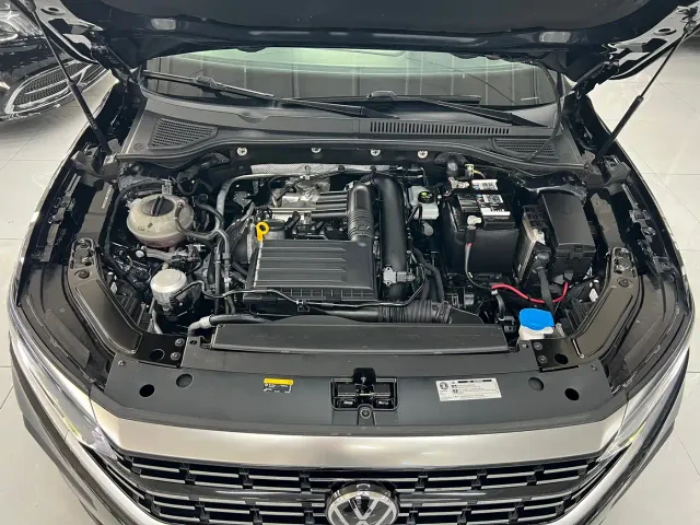 Volkswagen Passat — Фото автомобиля 19