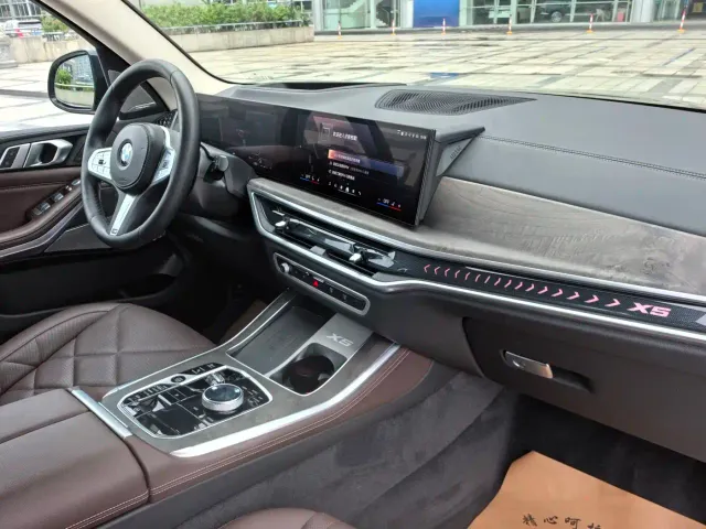 BMW X5 — Фото автомобиля 14