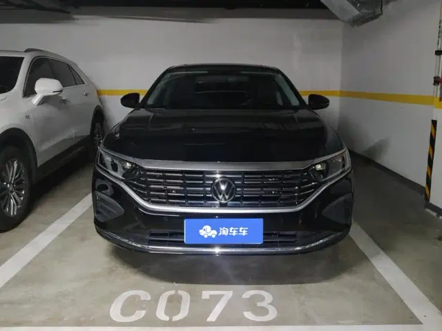 Volkswagen Passat — Фото автомобиля 2