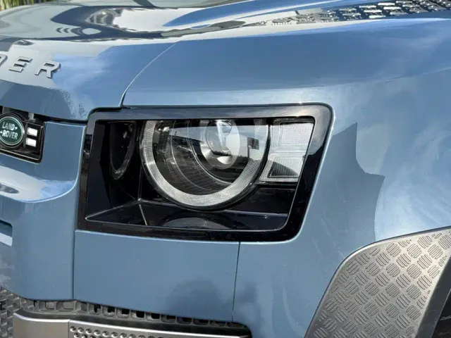 Land Rover Defender — Фото автомобиля 7