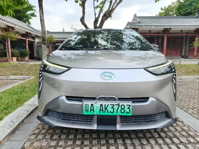 GAC Aion Y — Фото автомобиля 2