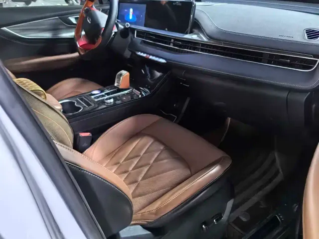 Chery Tiggo 8 PLUS — Фото автомобиля 11