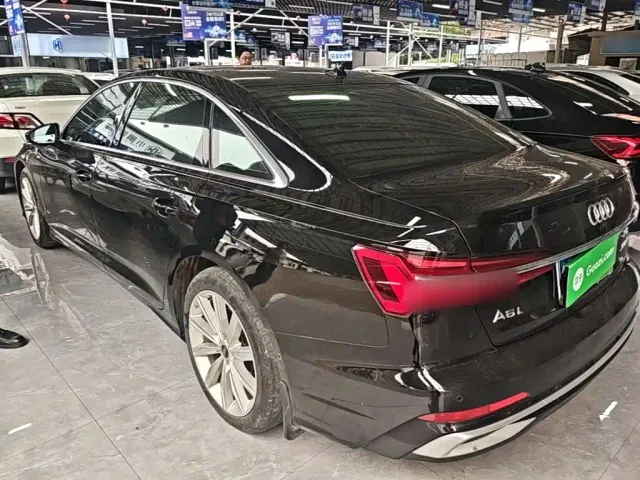 Audi A6L — Фото автомобиля 4