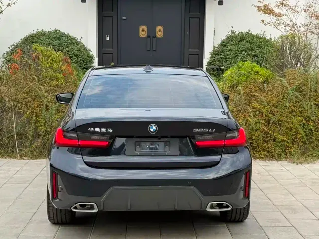BMW 3 Series — Фото автомобиля 16