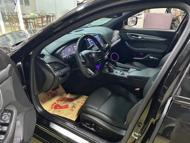 Cadillac CT5 — Фото автомобиля 9