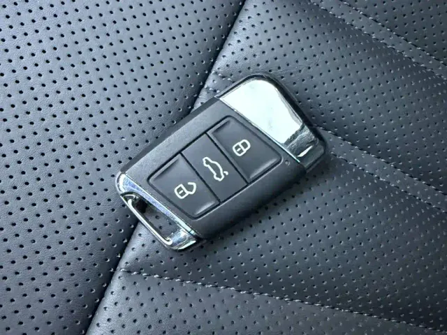 Volkswagen Passat — Фото автомобиля 15