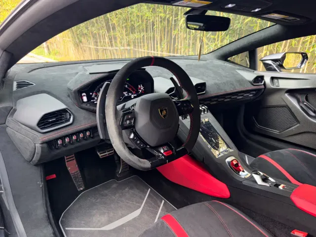 Lamborghini Huracan — Фото автомобиля 15