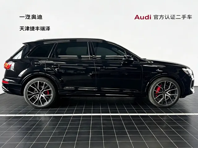 Audi Q7 — Фото автомобиля 8