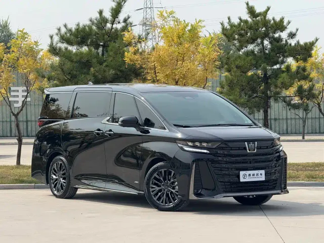 Toyota Vellfire — Фото автомобиля 3
