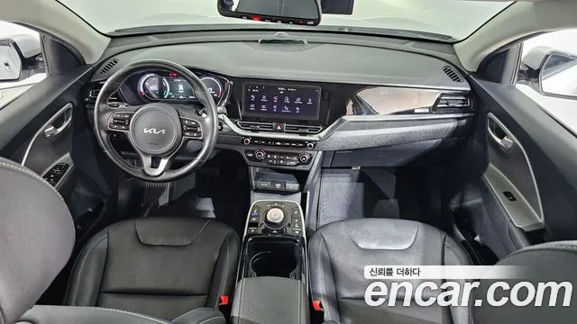 Kia Niro — Фото автомобиля 10