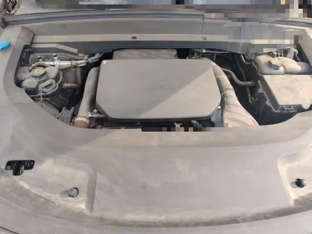 Li Auto L8 — Фото автомобиля 16