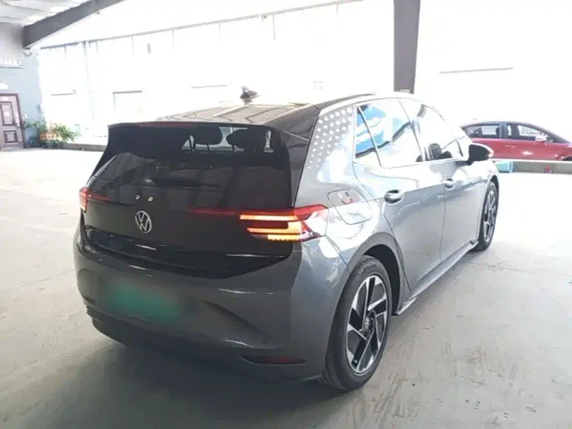 Volkswagen ID.3 — Фото автомобиля 6