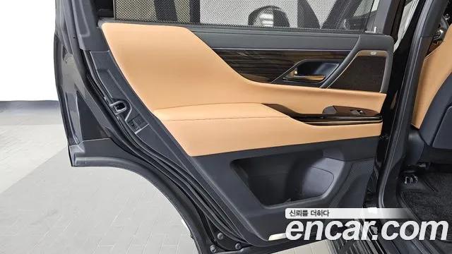 Lexus LX — Фото автомобиля 21