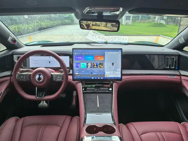Denza Z9GT — Фото автомобиля 13