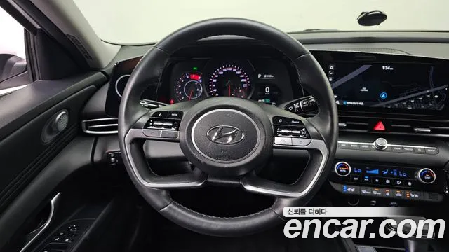 Hyundai AVANTE Avante (CN7) — Фото автомобиля 14