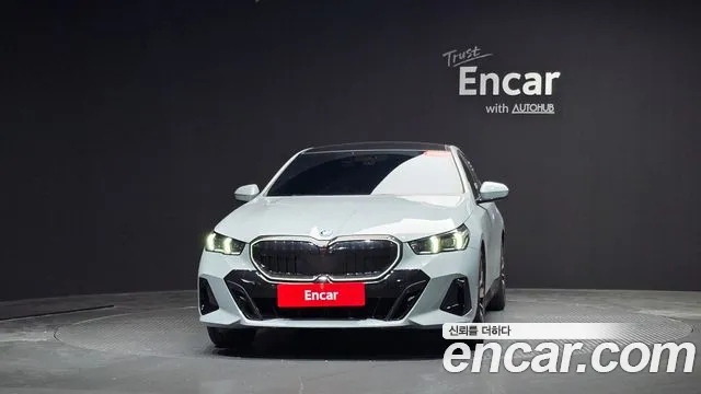 BMW 5-Series 5 серия (G60) — Фото автомобиля 3
