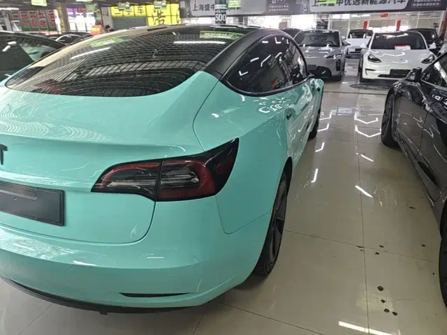 Tesla Model 3 — Фото автомобиля 7