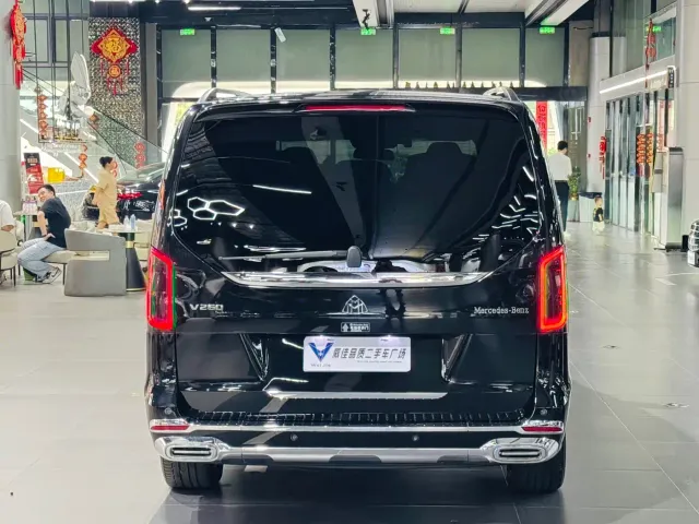 Mercedes-Benz V-Class — Фото автомобиля 9