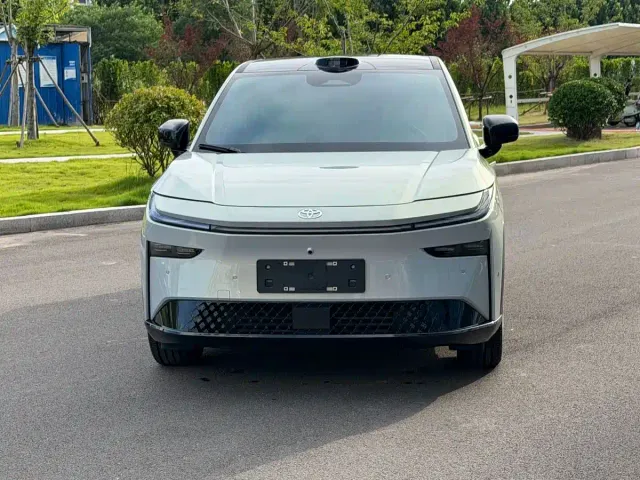 Toyota BoZhi 3X — Фото автомобиля 2