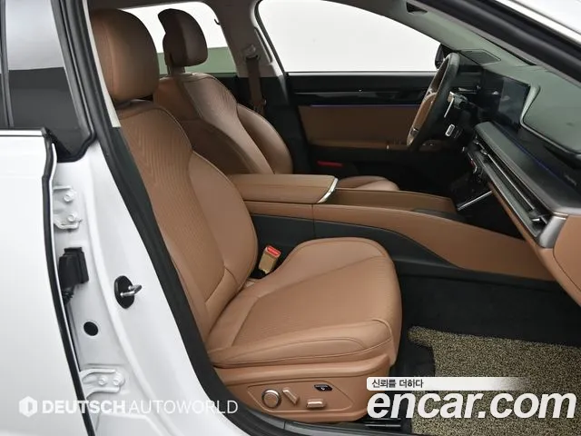 Hyundai Grandeur Grandeur (GN7) 2.5 Бензин 2WD — Фото автомобиля 10
