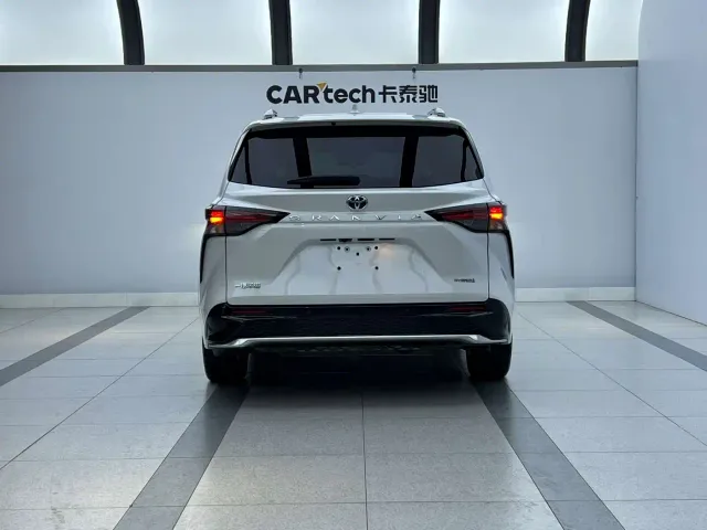 Toyota Granvia — Фото автомобиля 5