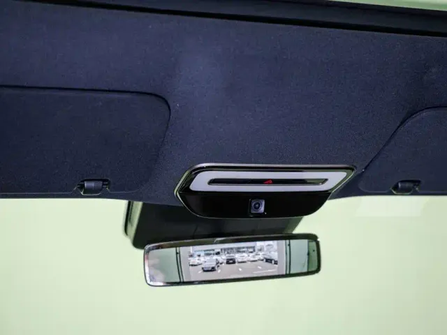 Li Auto Li L8 — Фото автомобиля 24
