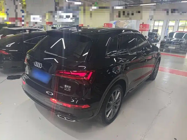 Audi Q5L — Фото автомобиля 6