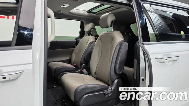 Kia Carnival 4th Gen — Фото автомобиля 12