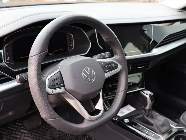 Volkswagen Passat — Фото автомобиля 6
