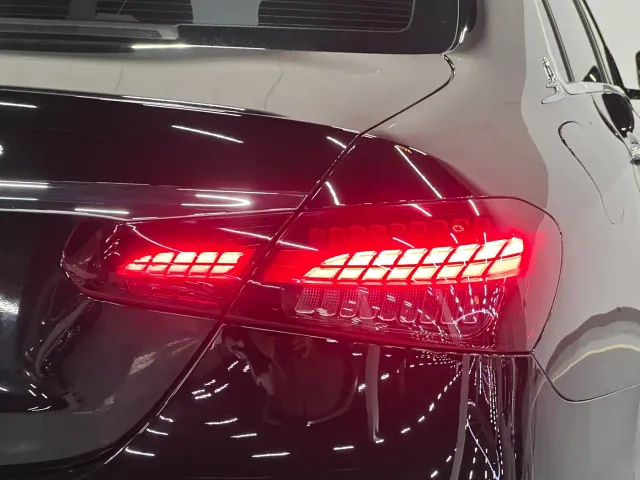 Mercedes-Benz E-Class — Фото автомобиля 9