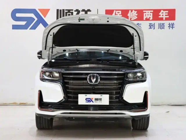 Changan CS95 — Фото автомобиля 19