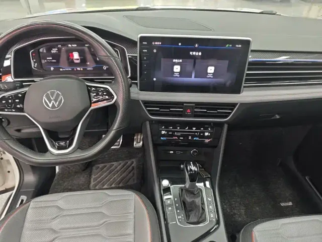 Volkswagen Tiguan L — Фото автомобиля 9