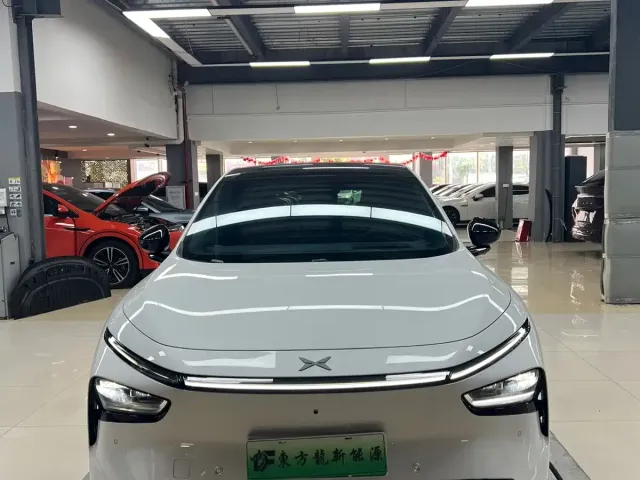 XPeng XPeng G7 2025 Model 702 Ultra Long Range Ultra — Фото автомобиля 2